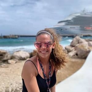 Meet your Posher, Julie